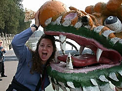 Alicia and the dragon, Summer Palace, Beijing